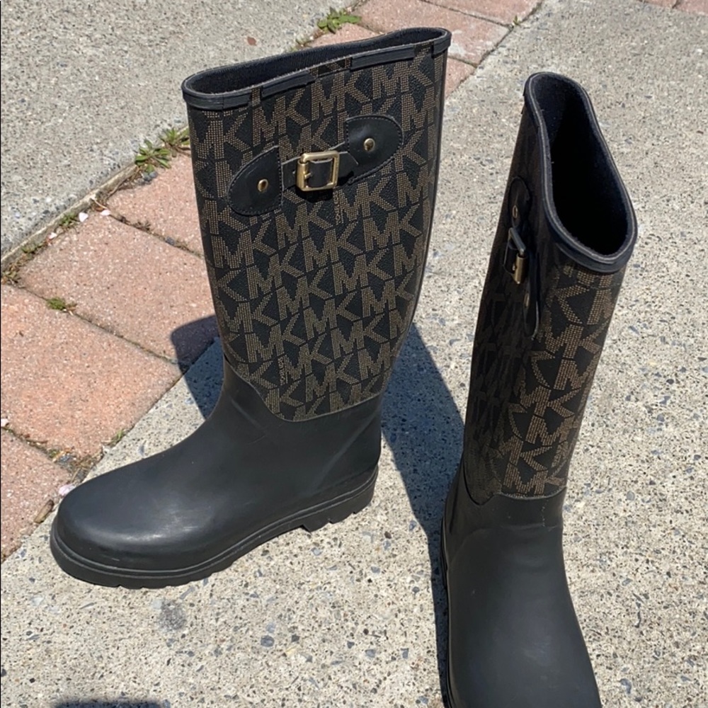 Michael kors rain boots